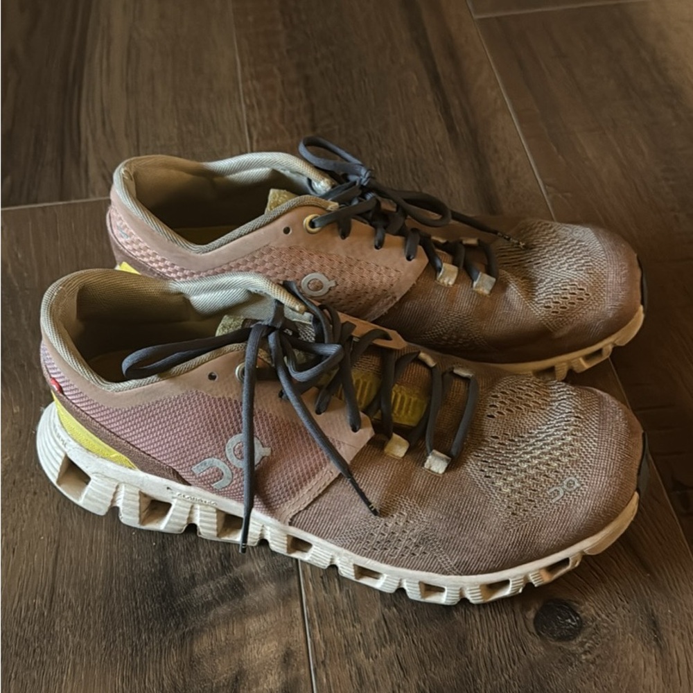 On Clouds Running Pink and Beige Sneakers